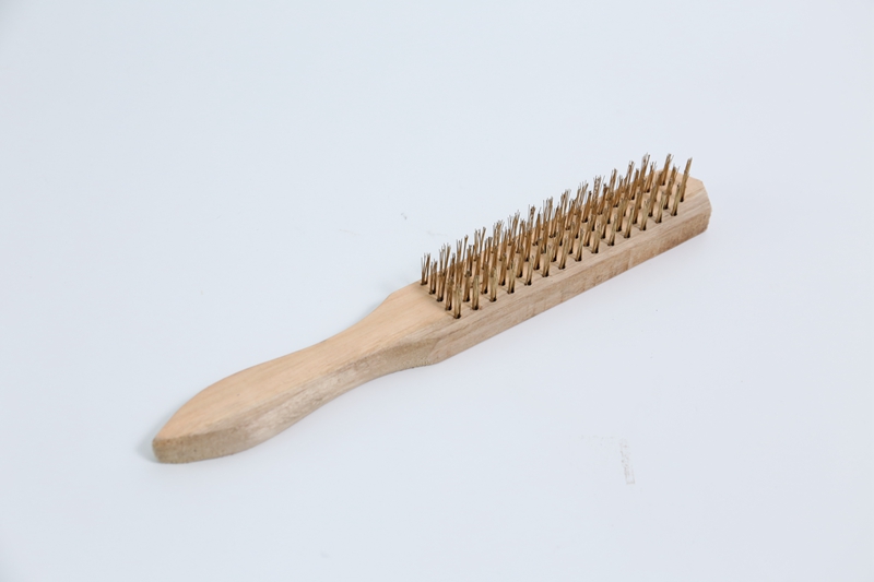 Brass brush with wood handle 5 Row